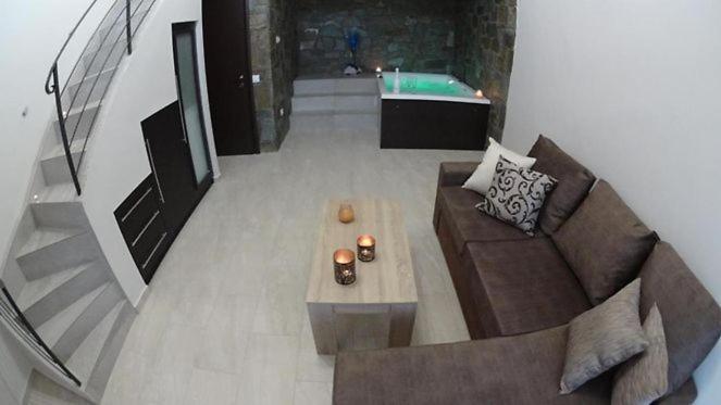 פפקוהורי Stone Suites מראה חיצוני תמונה