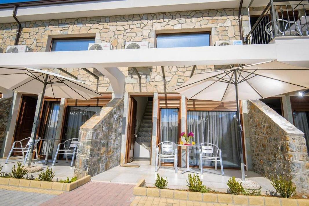 פפקוהורי Stone Suites מראה חיצוני תמונה
