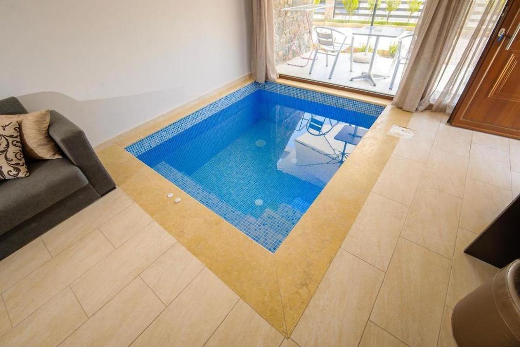 פפקוהורי Stone Suites מראה חיצוני תמונה