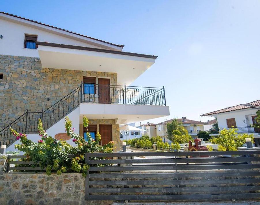 פפקוהורי Stone Suites מראה חיצוני תמונה